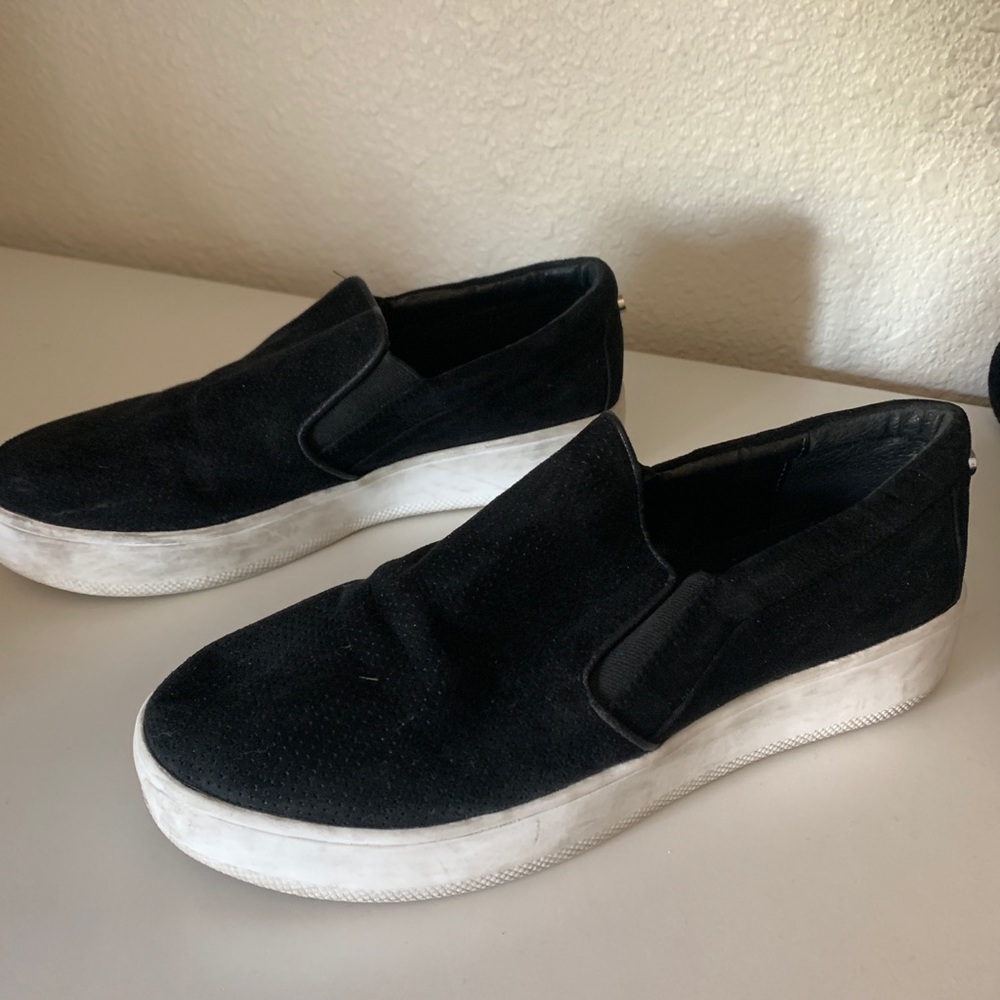 Steve Madden slip ons